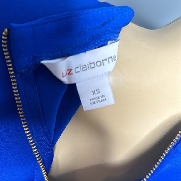 Liz Claiborne woman’s blouse blue sleeveless gold zipper in the back size XS - Picture 5 of 7